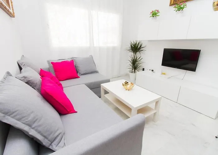 C71 - Cool 1 Bedroom Apartment Capuchinos